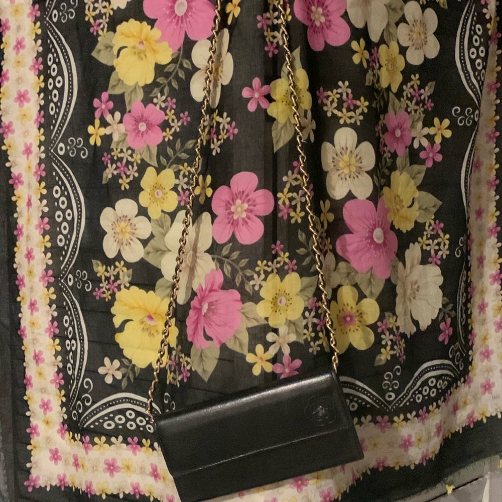NWOT Channel Wallet beautiful gift for the holidays